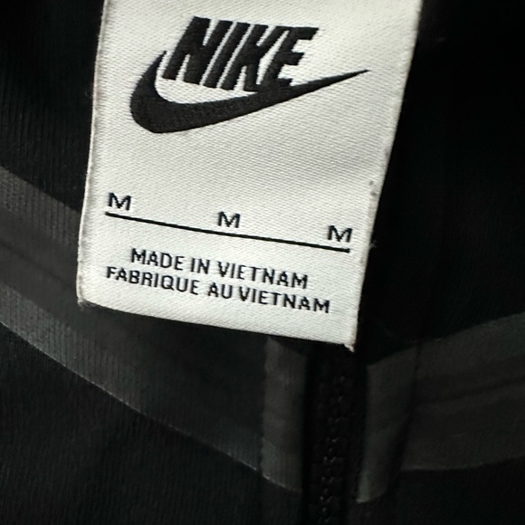 Nike tech - Picture 2 of 6